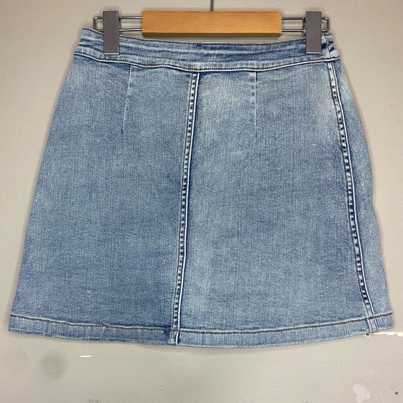 Wilfred Free | Aritzia Blue Light-Wash Donyale Jean Denim Skirt Size 4 - Picture 6 of 6